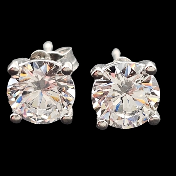 Sterling silver Cubic Zirconia Earrings - Picture 3 of 8